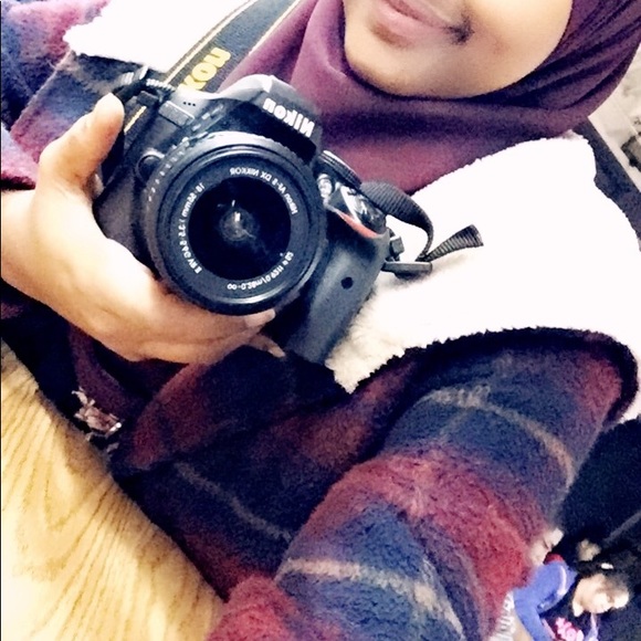 Meet your Posher, Aisha - Picture 1 of 1